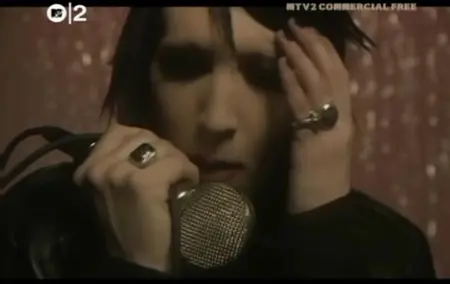 Музыкальный клип Marilyn Manson - Heart Shaped Glasses (версия без цензуры)